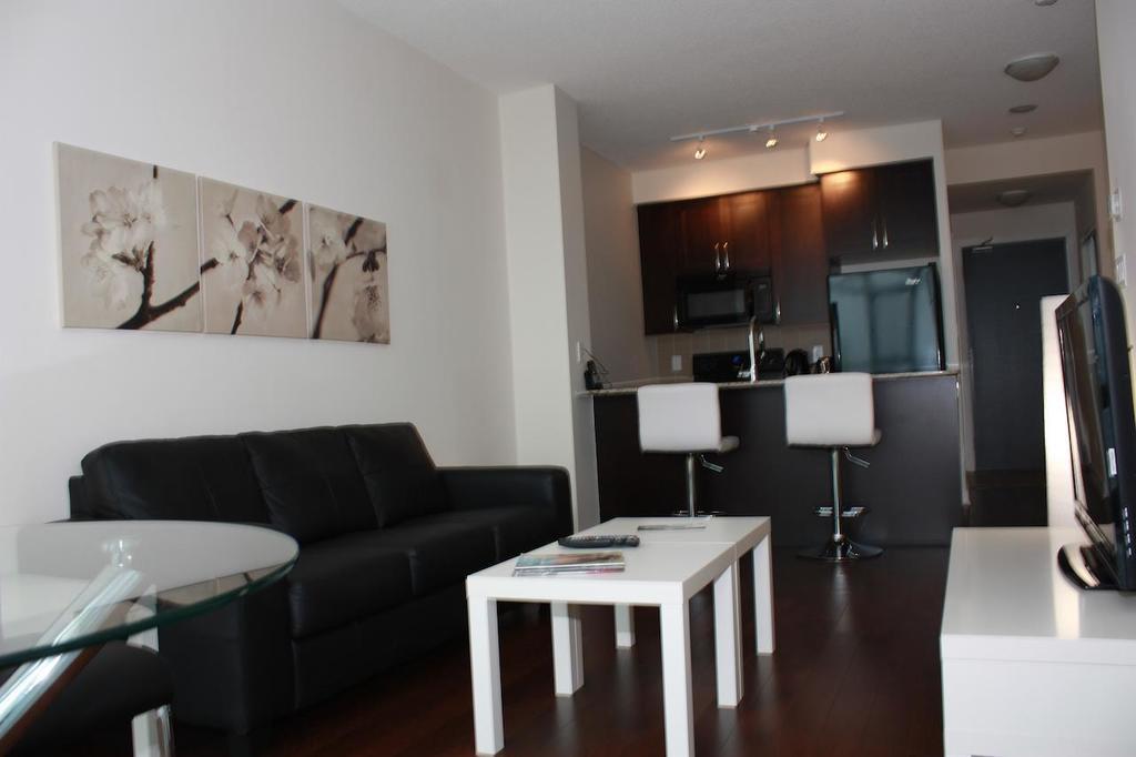 Accurate Plus Furnished Apartment- Brickstone Mews ミシサガ 部屋 写真