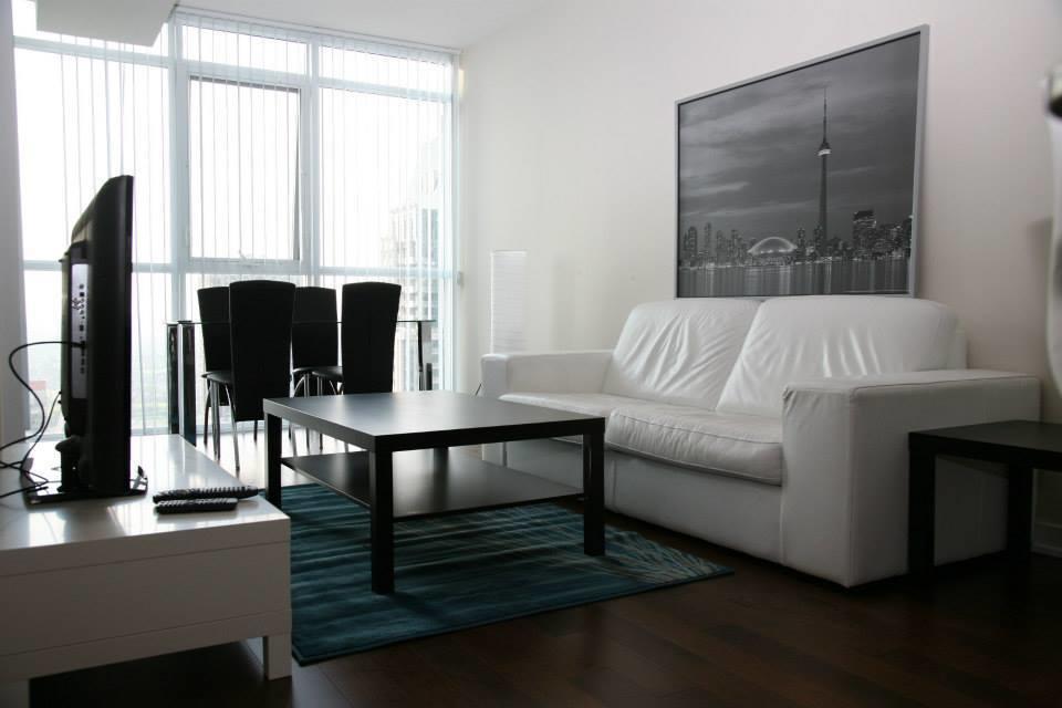 Accurate Plus Furnished Apartment- Brickstone Mews ミシサガ 部屋 写真